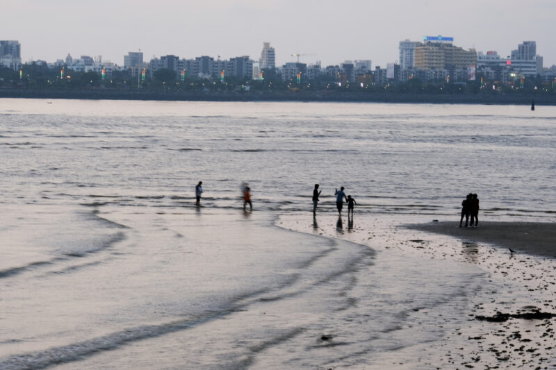 Luxury Living on a Budget: Sea-Facing Rentals in Mahim Compared to South Mumbai