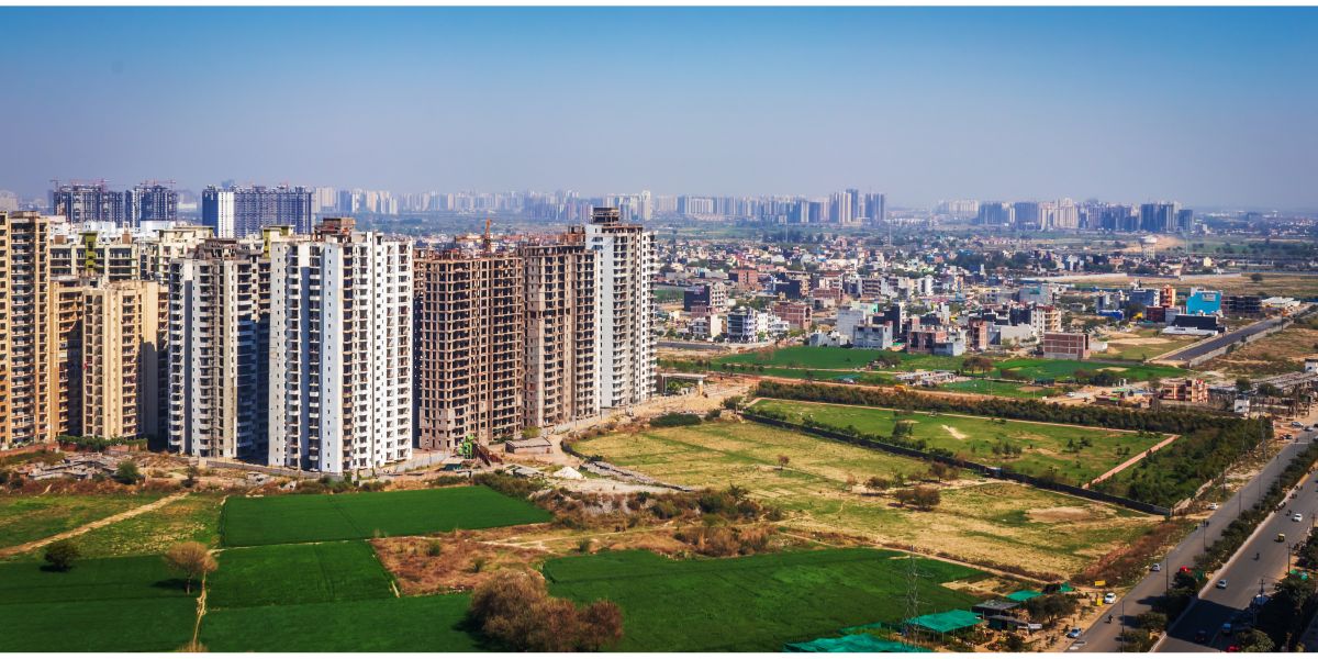 9 Best Sectors to Buy Flats in Greater Noida for Families and Couples